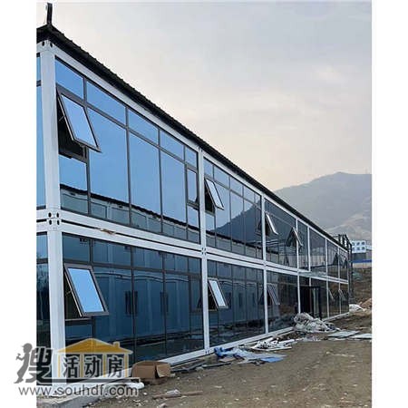 唐山翰超電力工程有限公司建設(shè)夢想公寓時候出售4間工地集裝箱活動房