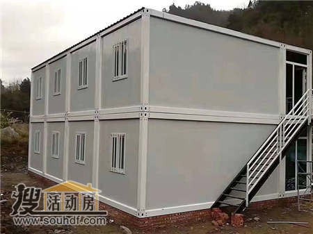 唐山翰超電力工程有限公司建設(shè)夢想之家時候出售6間住人集裝箱房子